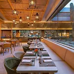 酒店 Swissotel And 5*