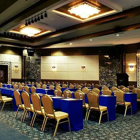 Swissotel And فندق