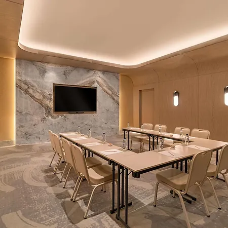 Hotel Swissotel And 5*