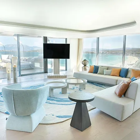 Отель Swissotel And 5*