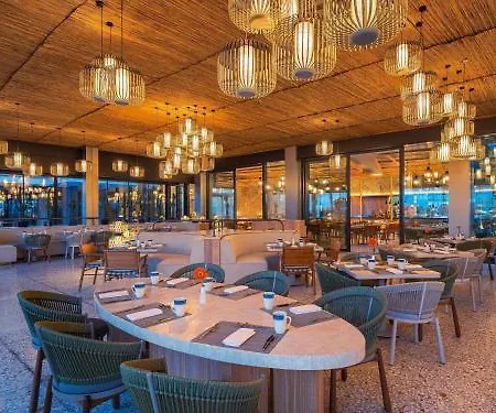 Swissotel And 5* Çeşme