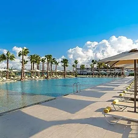 Swissotel And מלון 5*