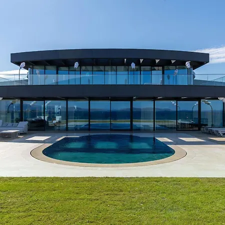 Swissotel And Hotel Cesme