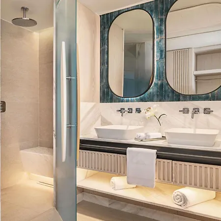 Swissotel And Hotel 5*