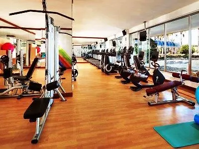 מלון Swissotel And