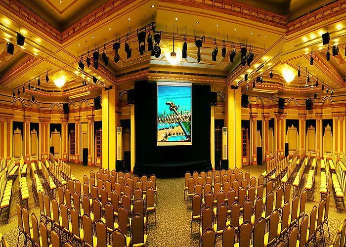 Swissotel And 酒店 5*