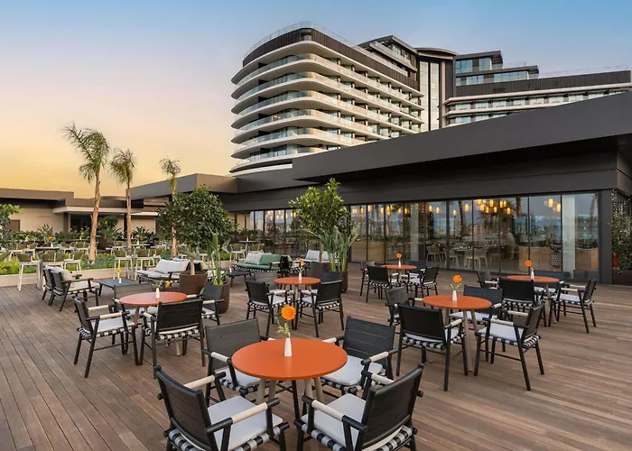 Swissotel And Кешме