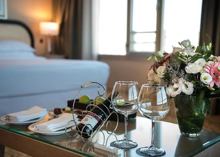 Swissotel And Кешме